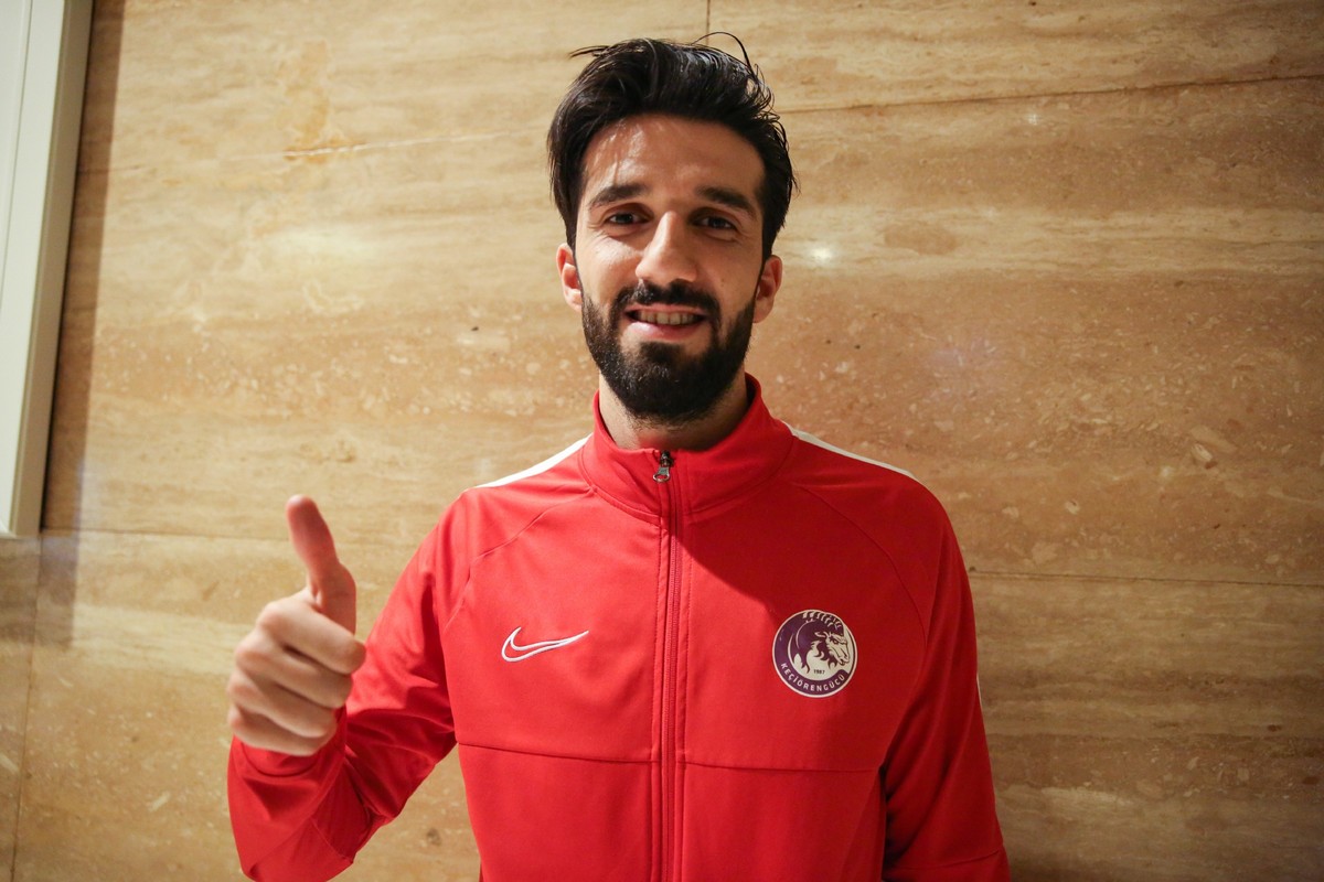 Burak Aydın: 'Ligi üst sıralarda bitireceğimize inanıyorum'