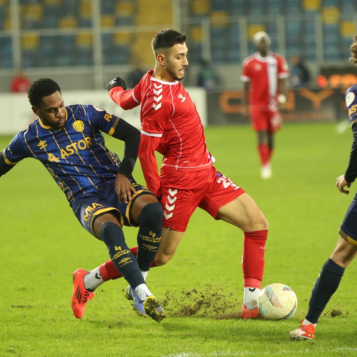 MKE Ankaragücü: 2 - Ankara Keçiörengücü: 0