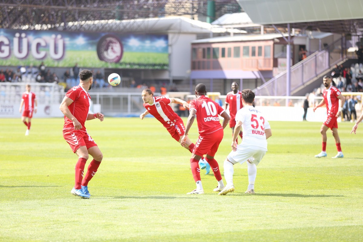 Emre Gökdemir İnşaat Ankara Keçiörengücü: 0 - Central Hospital Ümraniyespor: 1