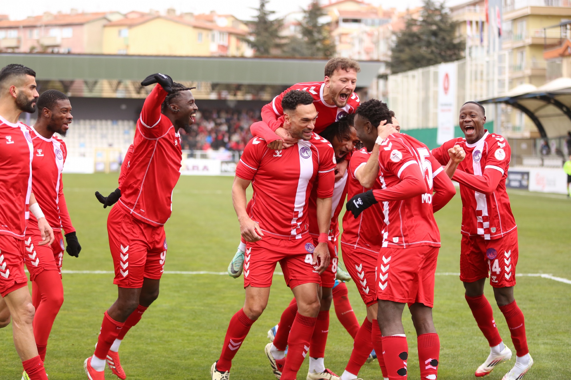 Emre Gökdemir İnşaat Ankara Keçiörengücü: 3 - Gençlerbirliği: 3