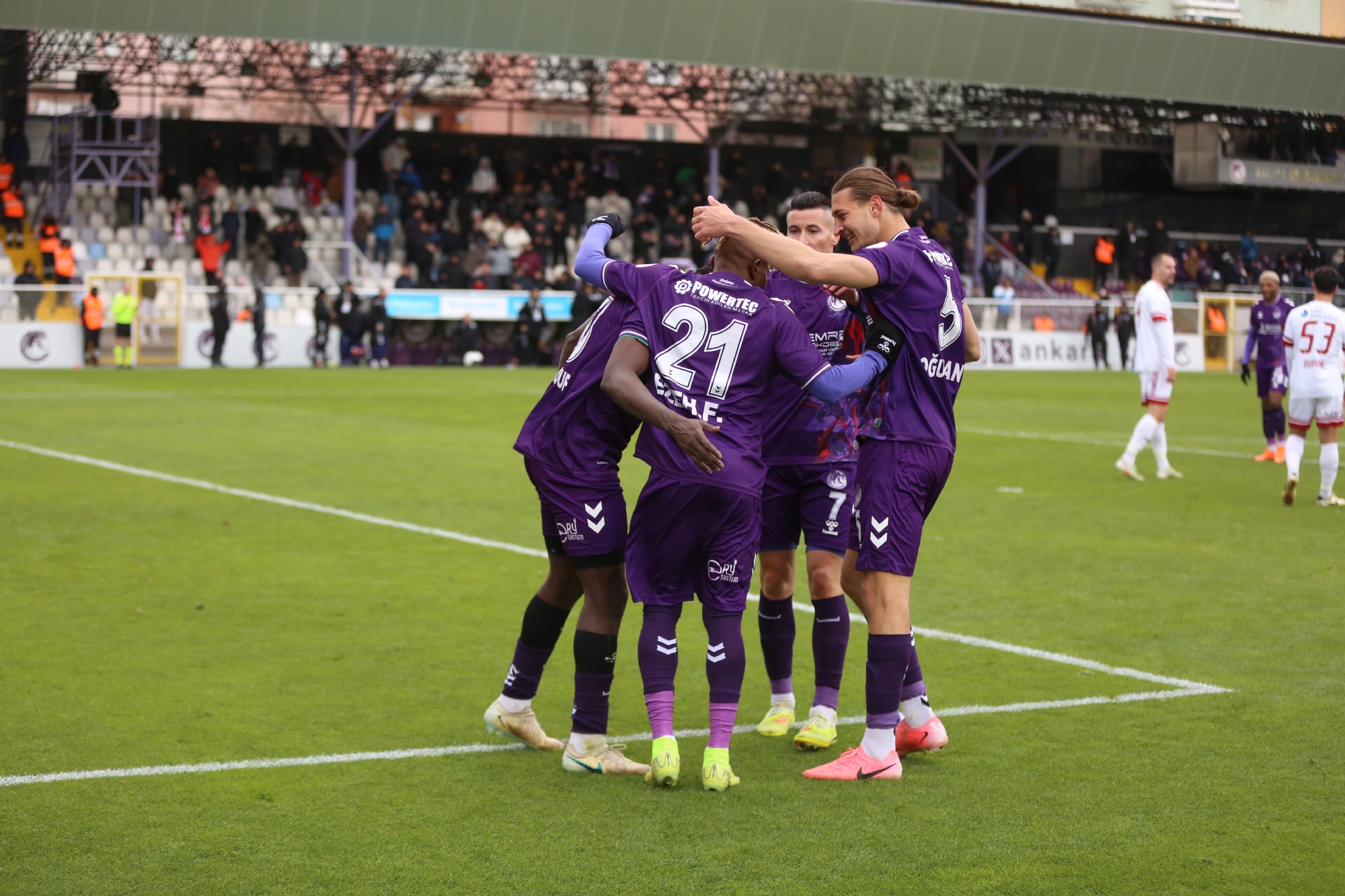 Emre Gökdemir İnşaat Ankara Keçiörengücü: 3 Ümraniyespor: 1
